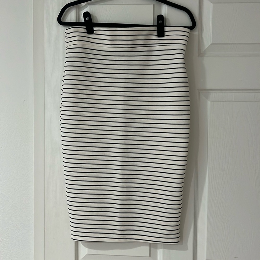 🛍️Fig & Blu Women's Pencil Skirt Size Medium